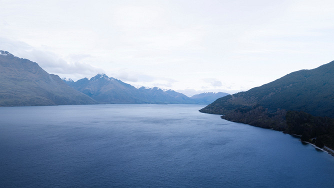 壮美山川风景PPT背景图片-大怪兽分享