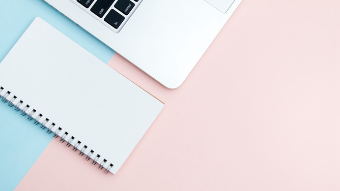 笔记本办公桌面PPT背景图片-大怪兽分享