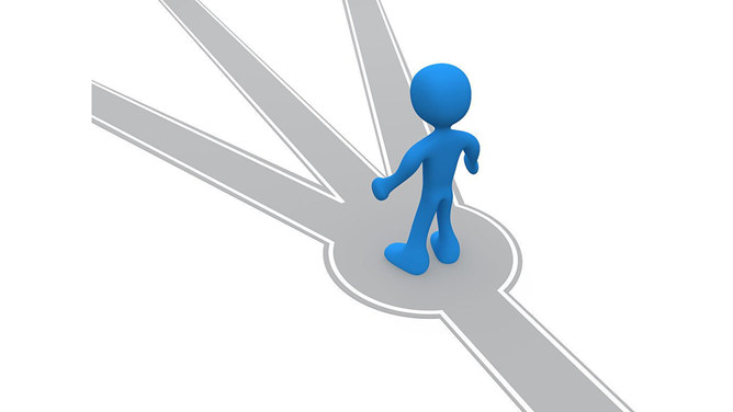 3D小人道路方向选择PPT素材-大怪兽分享